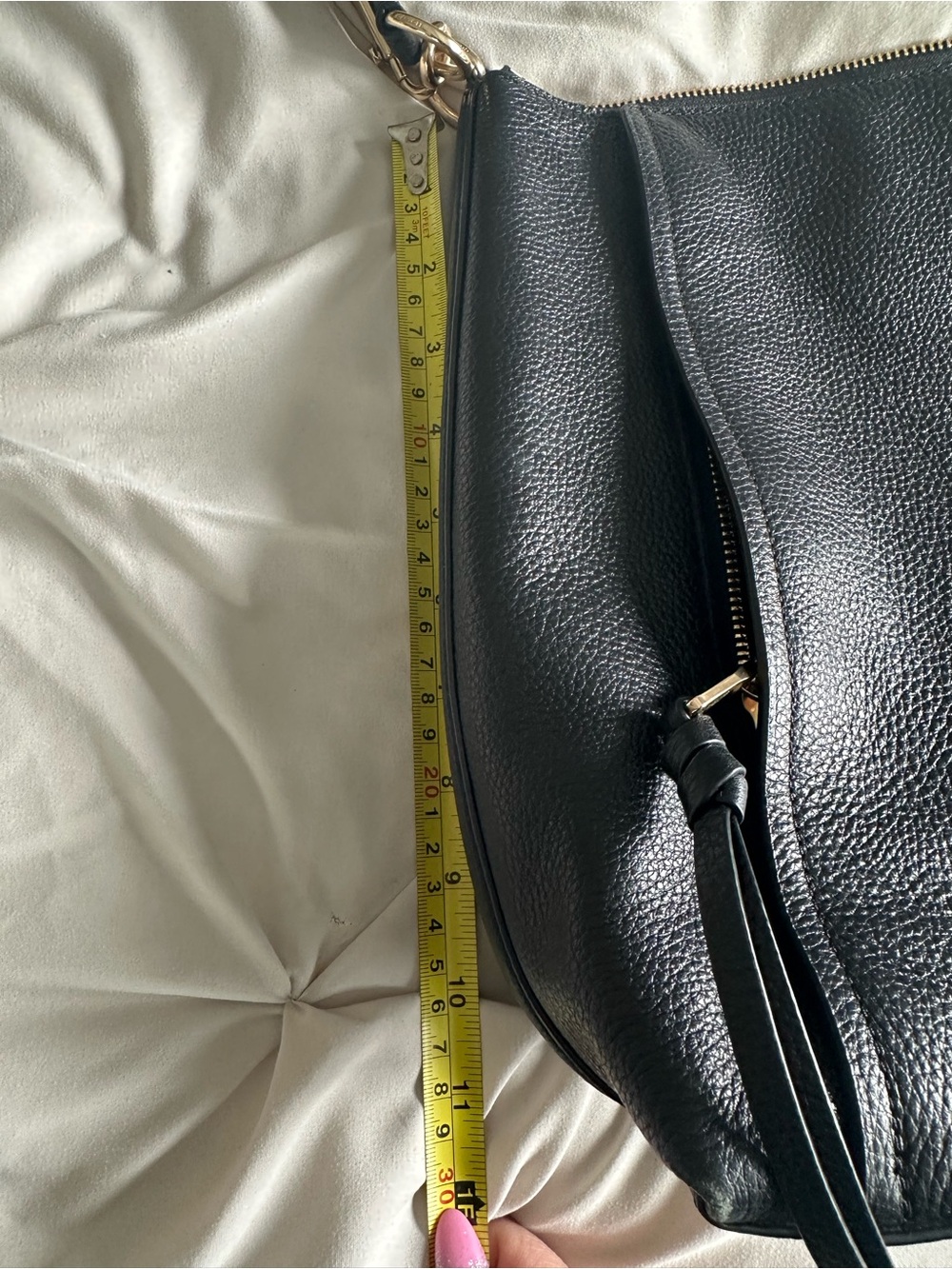 Coach Black Pebbled Leather Shoulder Bag with Gold Hardware - Picture 6 of 7